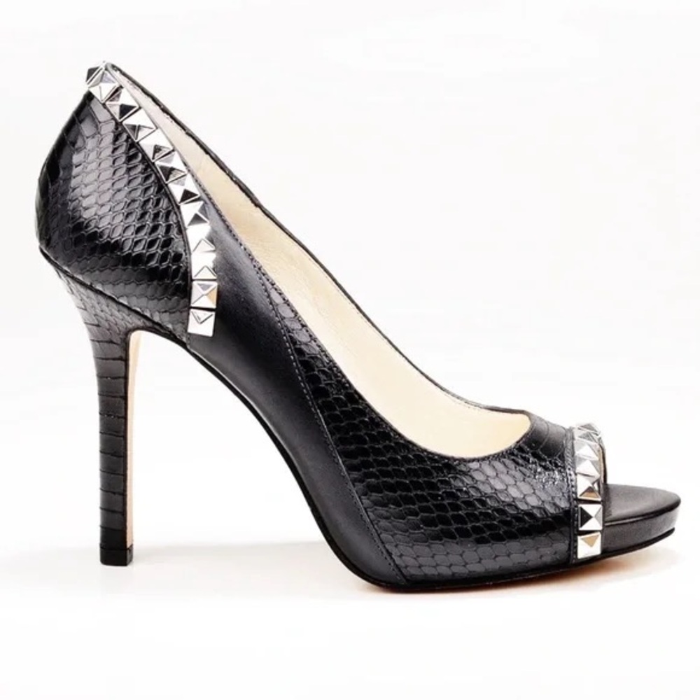 🧿PRICE FIRM🧿 
MICHAEL: MICHAEL KORS Ella studded 
Black Peep-Toe Heels